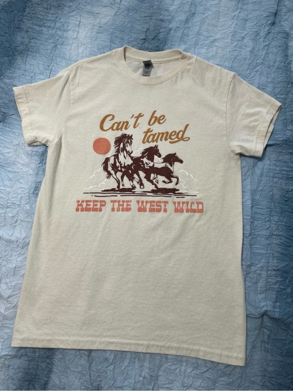 Gildan Cream Graphic Tee with Brown & Orange Western Print